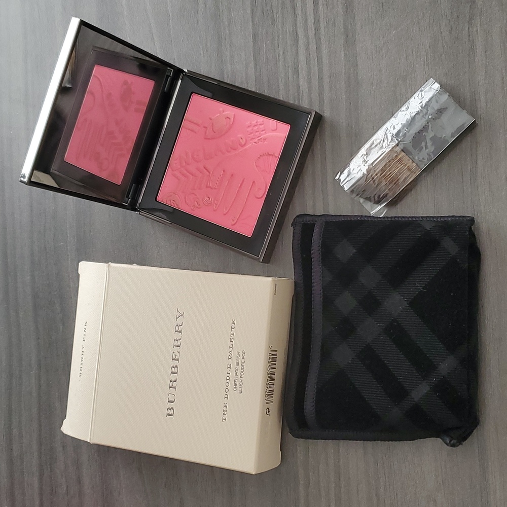 NIB BURBERRY THE DOODLE PALETTE BLUSH - BRIGHT PINK
